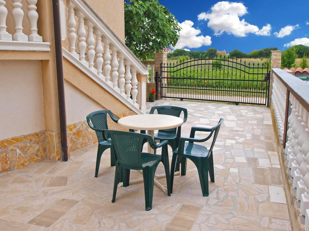 Apartments Durda 1390 Štinjan Extérieur photo